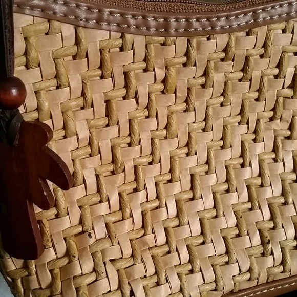 Woven Handbag - Picture 3 of 8